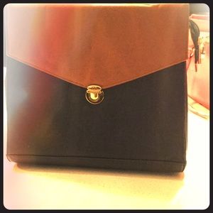 Chic Nila Anthony bag!! Never used!